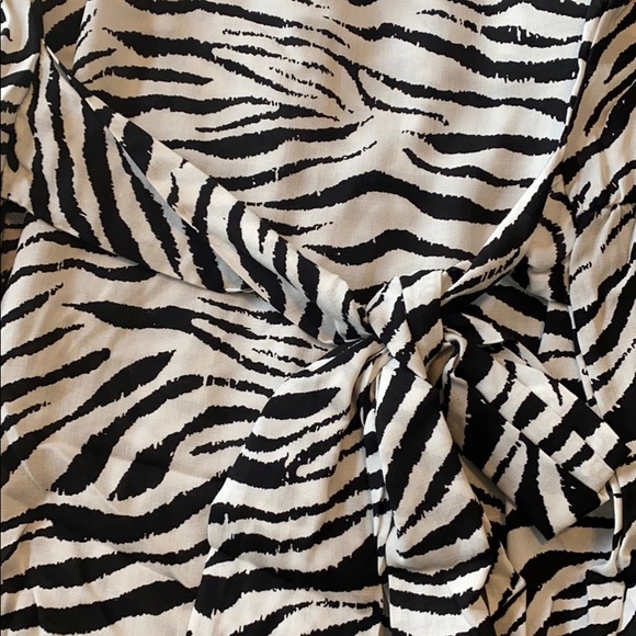 Trendy Zebra stripes short sleeve tunic top with waist tie, boutique NWT - Picture 5 of 7